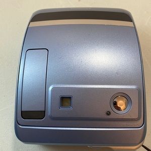 Polaroid One600 Camera 100mm Focus range 3ft